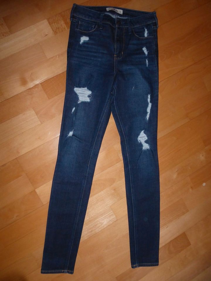 HOLLISTER Destroyed Jeans in Gr. W 25 , WIE NEU! in Adlkofen