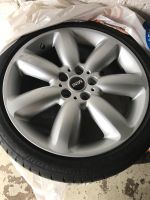 BMW Mini 225/40 R 18 92 + Alufelgen Silver 8J x 18 H2 Bochum - Bochum-Nord Vorschau