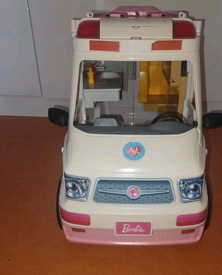 Barbie Krankenwagen in Bawinkel