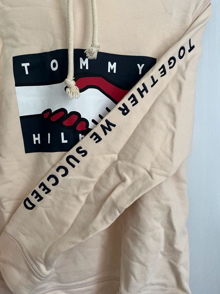 Tommy Hilfiger Pullover hoodie Damen S beige in Frankfurt am Main