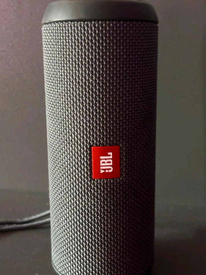 JBL flip Essential in Reichenbach (Vogtland)