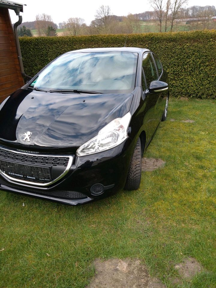 Peugeot 208 95 VTI Active in Lage
