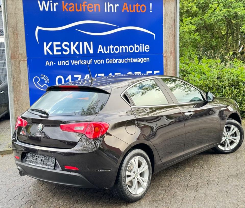 Alfa Romeo Giulietta Turismo*1.HAND*XENON*ALU*KLIMATR*TEMP* in Ahlen