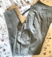 Schöne Moncler Hose Geschenk Wolle neu Grau Gr.  38 Nordrhein-Westfalen - Oberhausen Vorschau