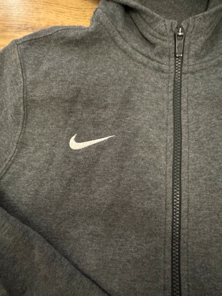 Nike Sweatshirt in Hürth