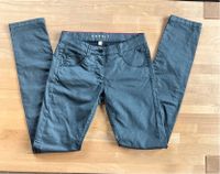 sehr schöne Jeans Esprit 164 edel schwarz top Baden-Württemberg - Bingen Vorschau