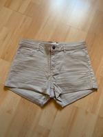 Beige kurze H&M Short Hose Größe 36 neuwertig Bayern - Krumbach Schwaben Vorschau