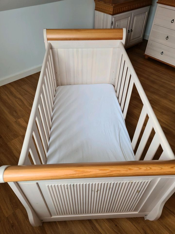 Babybett "Helsinki", Hersteller Euro Diffusion in Wöllstadt