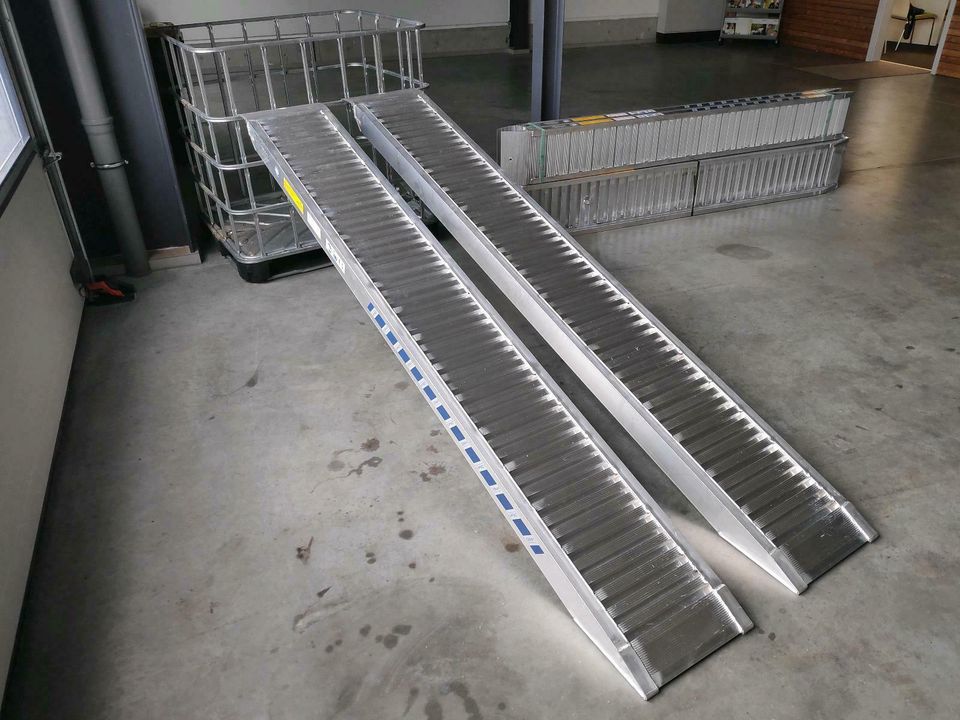 Alu-Rampen 3m * NEU * 3,5 to * 3000 x 385 x 110 mm in Pilsting