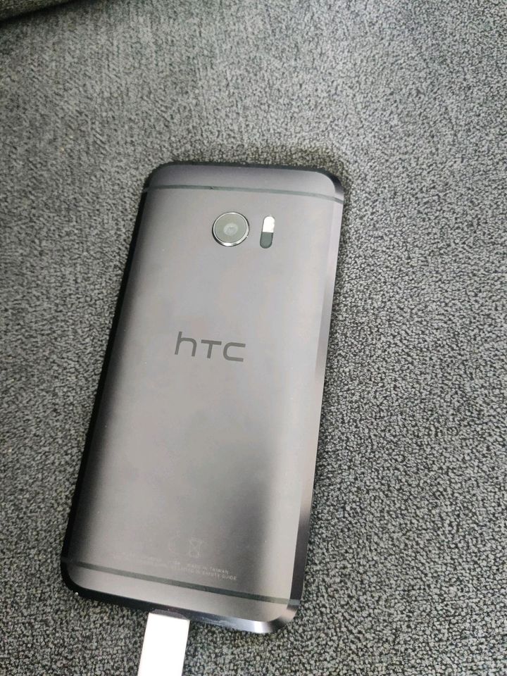 Biete HTC 10 in Moers