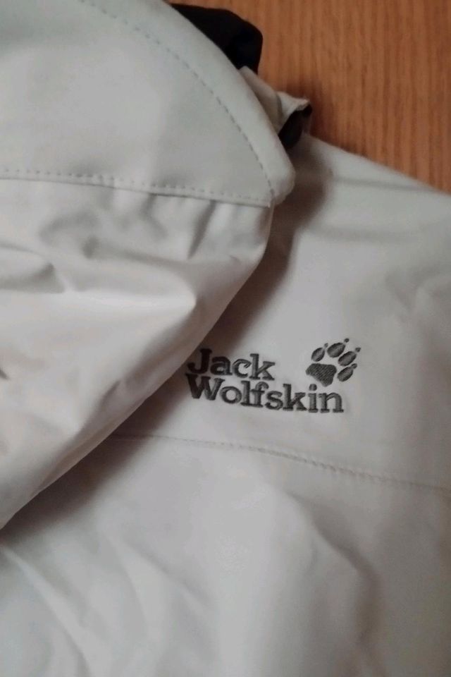 Jack Wolfskin Outdoor/Wetterjacke, weiß, Damen L, mit Teddyfutter in Kolbermoor