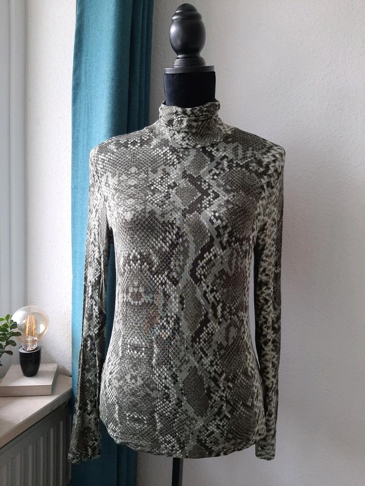 H&M Shirt Oberteil M 38 Langarm Animal Print grün Schlange Damen in Haan