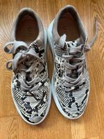 Unisa Sneaker Grösse 36 wie neu Hannover - Herrenhausen-Stöcken Vorschau