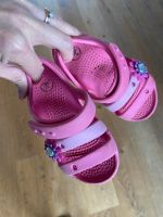 Crocs Sandalen C8/24 Nordrhein-Westfalen - Neuss Vorschau