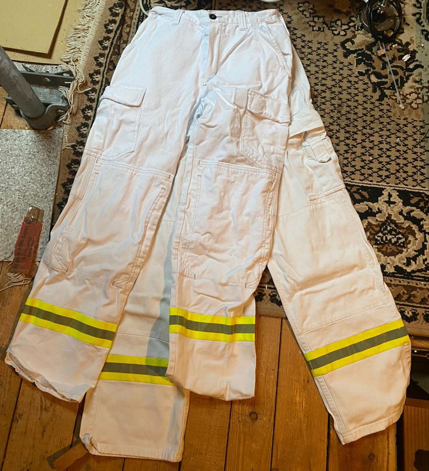 (Einsatz-) Hose für Feuerwehr & Rettungsdienst, weiß mit Reflex in Eibenstock