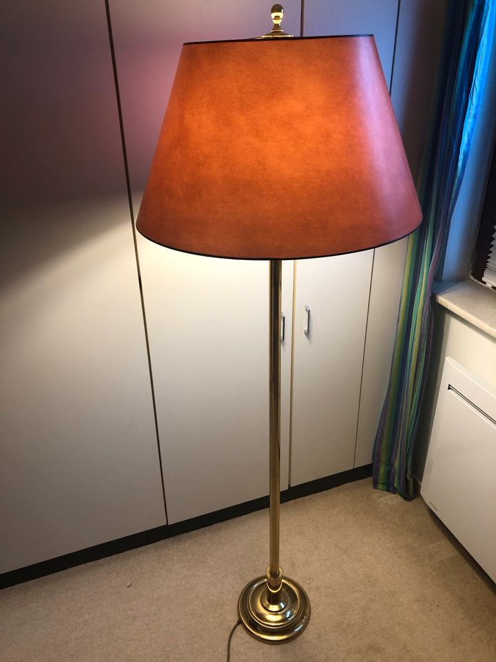 Stehlampe vintage Messing in Kappeln