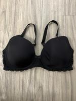 Wie neu! 1x getragener BH von Triumph Gr. 75C Schwarz mit Spitze Bayern - Gersthofen Vorschau