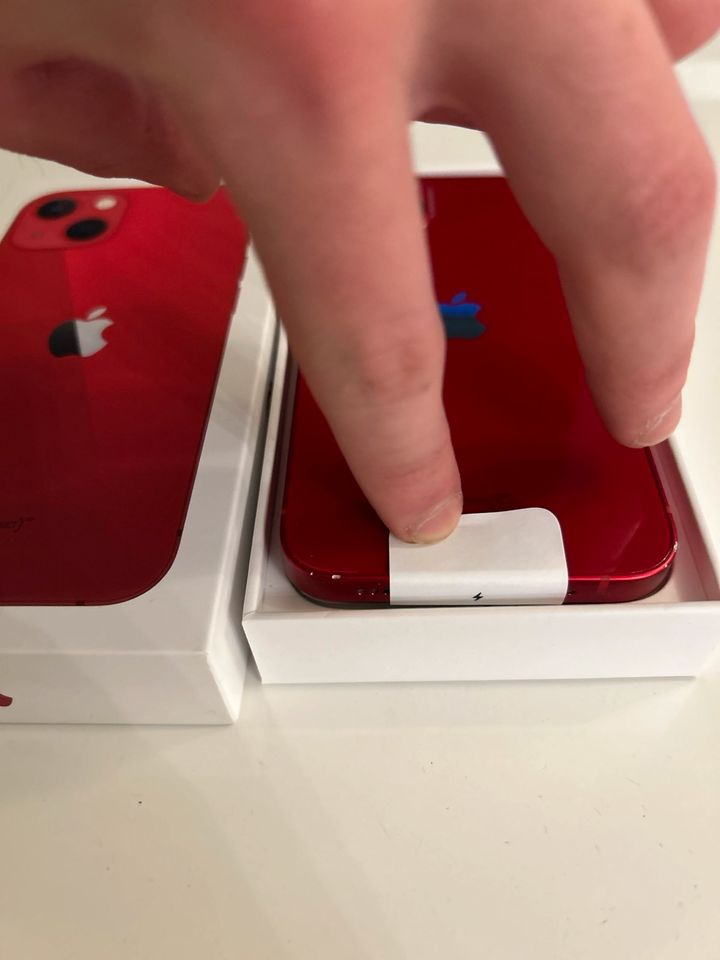 iPhone 13 Red (Product red) ♻️✅ in Aachen