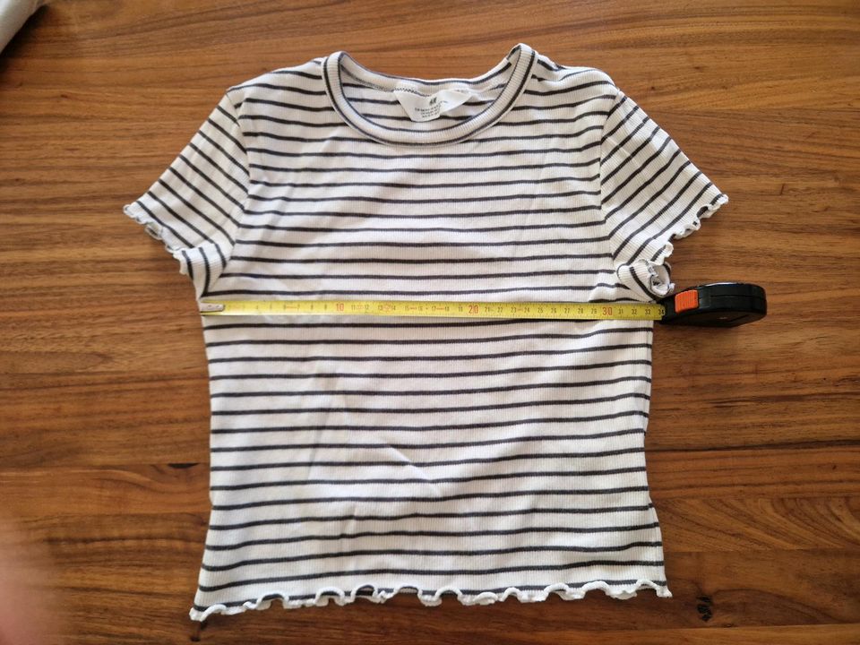 T-Shirt H&M mit Wellenkante 158/164 in Erwitte