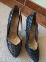 Neue schicke High Heels Gr. 40 schwarz/grau Niedersachsen - Hornburg Vorschau