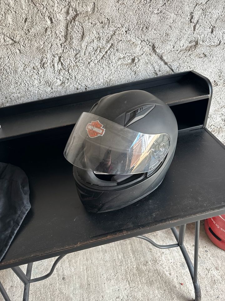 Motorrad oder Roller Helm in Rostock