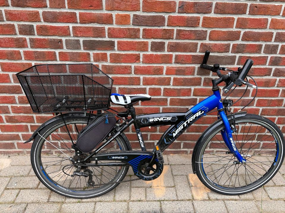 Kinder Fahrrad 24 Zoll mit Korb in Löningen