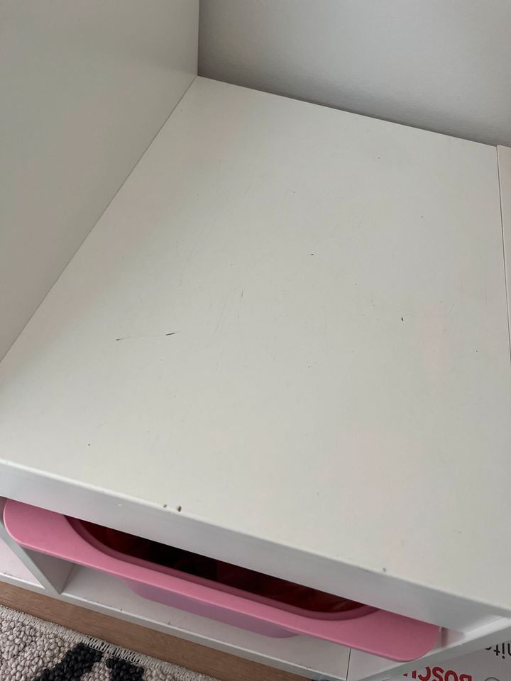 Ikea Trofast weiß mit Kisten in Essen