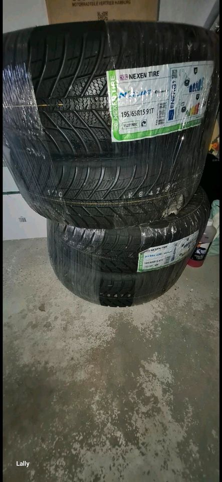 Borbet 15 Zoll inklusive Nexen Tire 195/65R15 91T in Hannover