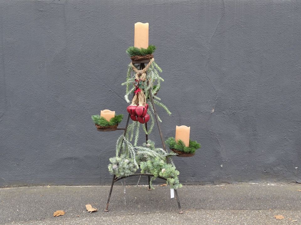 alter Kerzenständer Eisen Adventskranz Christbaum Weihnachten in Wiesbaden