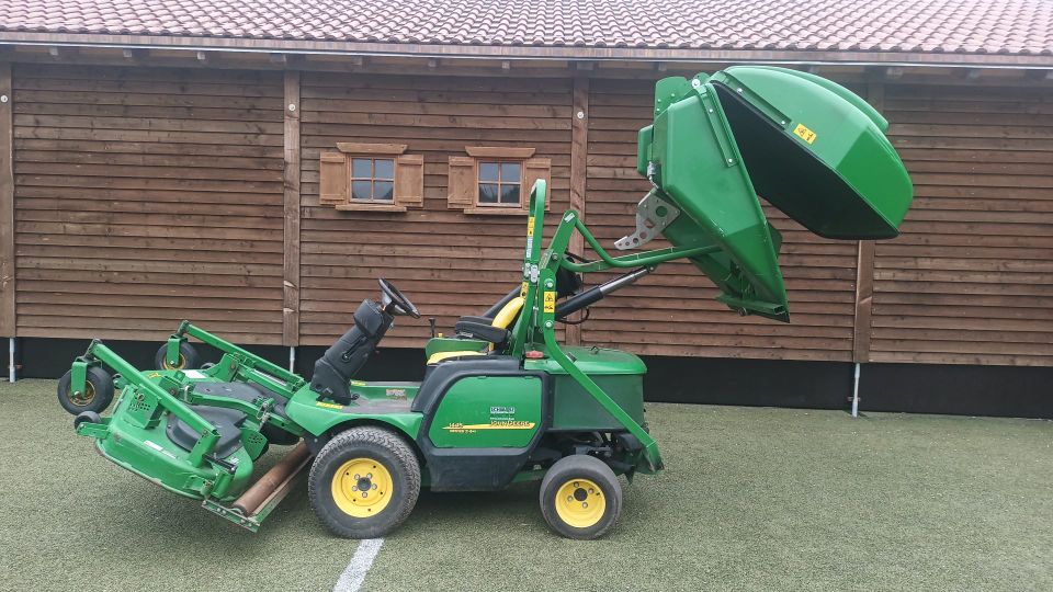 John Deere 1445 Series II 4 WD in Aspach