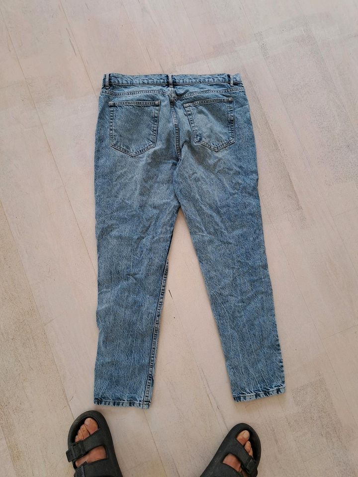 Zara Männerjeans in Eltville