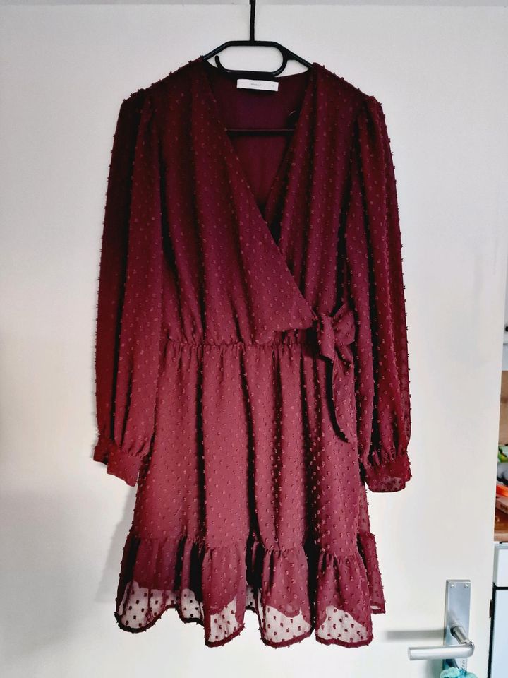 Only Pigalle Kleid Sommerkleid Bordeaux Rot S 36 in Neuss