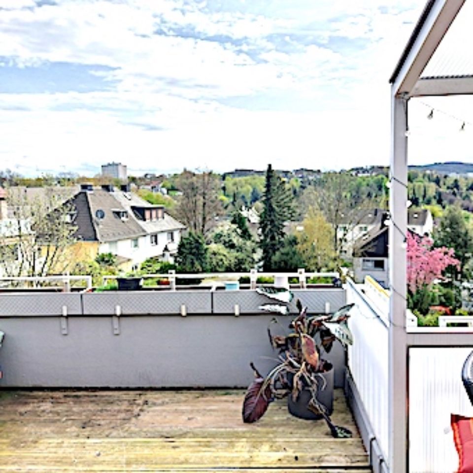 * PENTHOUSE-LIKE * 4 Z., 4 Balkone, Garage, Aufzug, 150 qm..uvm. in Hagen