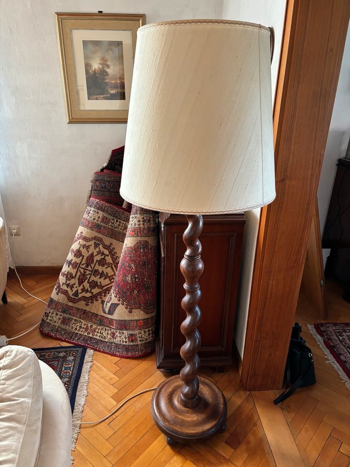 Stehlampe Massivholz Vintage Antik in Ludwigsburg