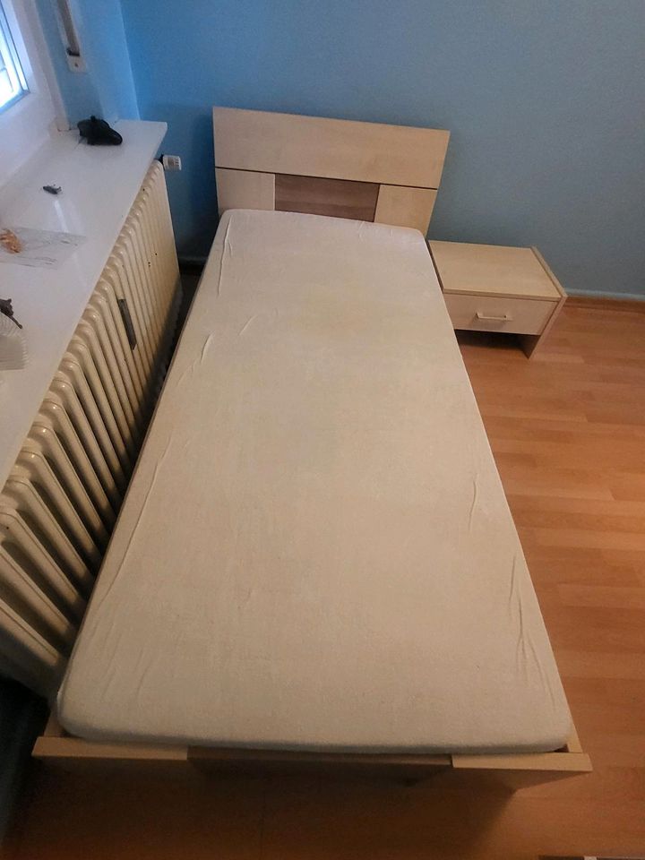 Kinderbett mit laterost und Matratze in Osnabrück