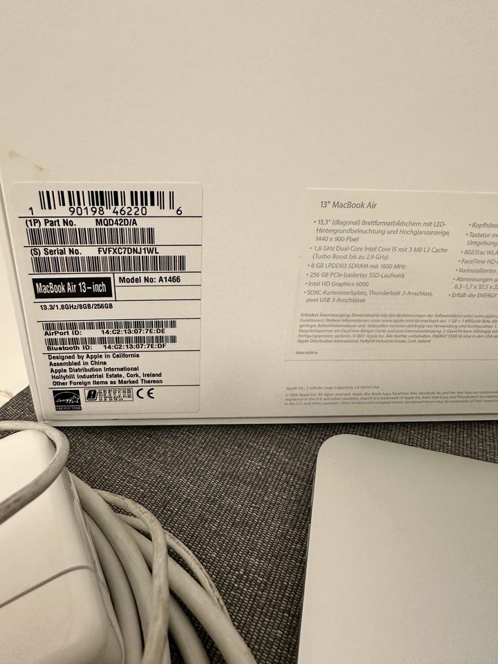 Apple MacBook Air 13 Zoll (2014), 8 GB RAM, 256 GB SSD in Magdeburg