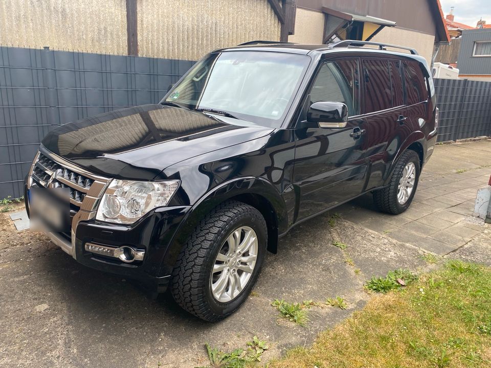 Mitsubishi Pajero V80 7-Sitzer in Wernigerode