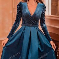 Satin / Samt Kleid Abendkleid oben Samt unten Satin dunkelblau Essen - Schonnebeck Vorschau
