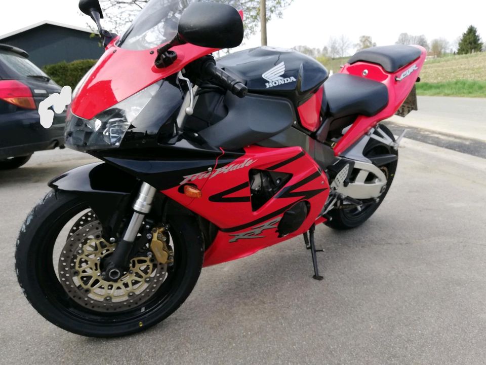 Honda CBR 900RR in Waldmünchen