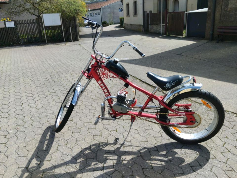 Fahrrad mit Motor in Schwanfeld