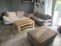 Sofa mit Tisch und Teppich Niedersachsen - Westoverledingen Vorschau