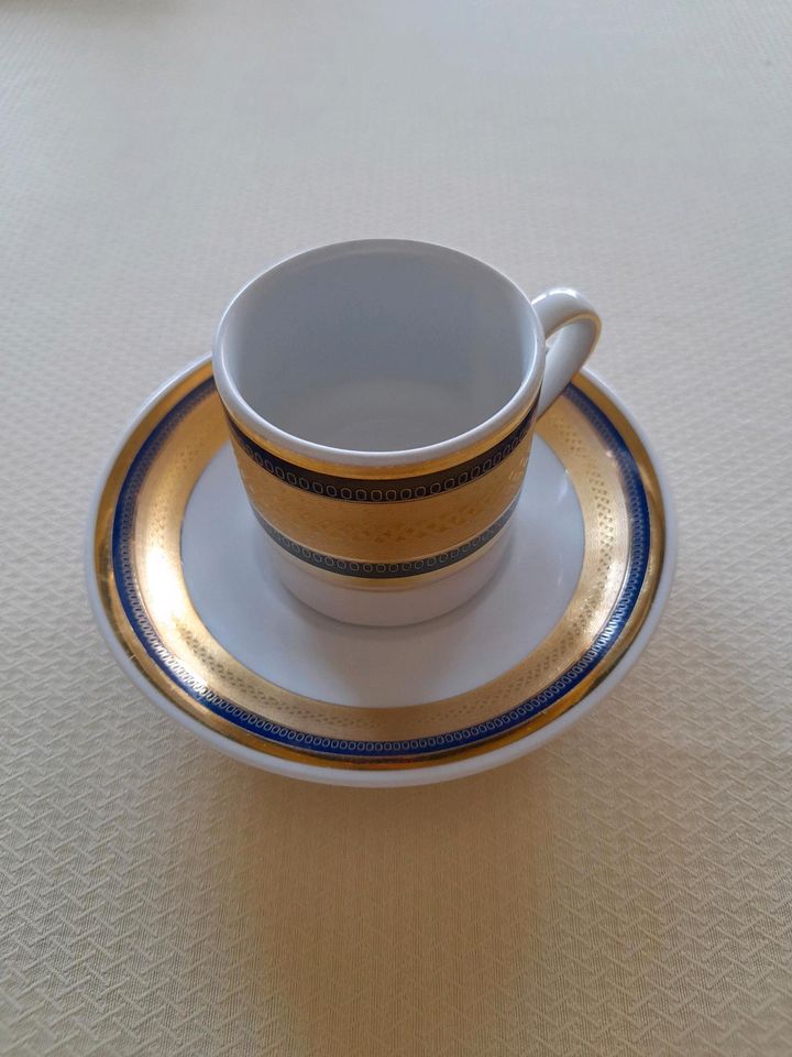 Espresso Tasse mit Untersetzer in Melle