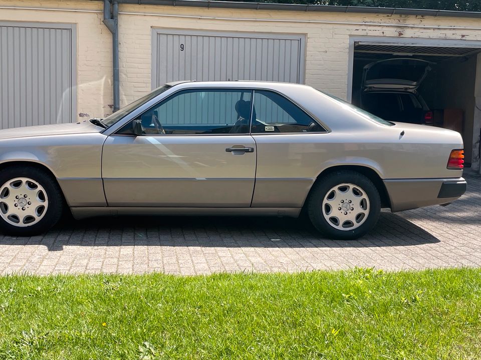 Mercedes Benz  Coupé W 124 300CE mit H-Zulassung, 3/89 in Flensburg