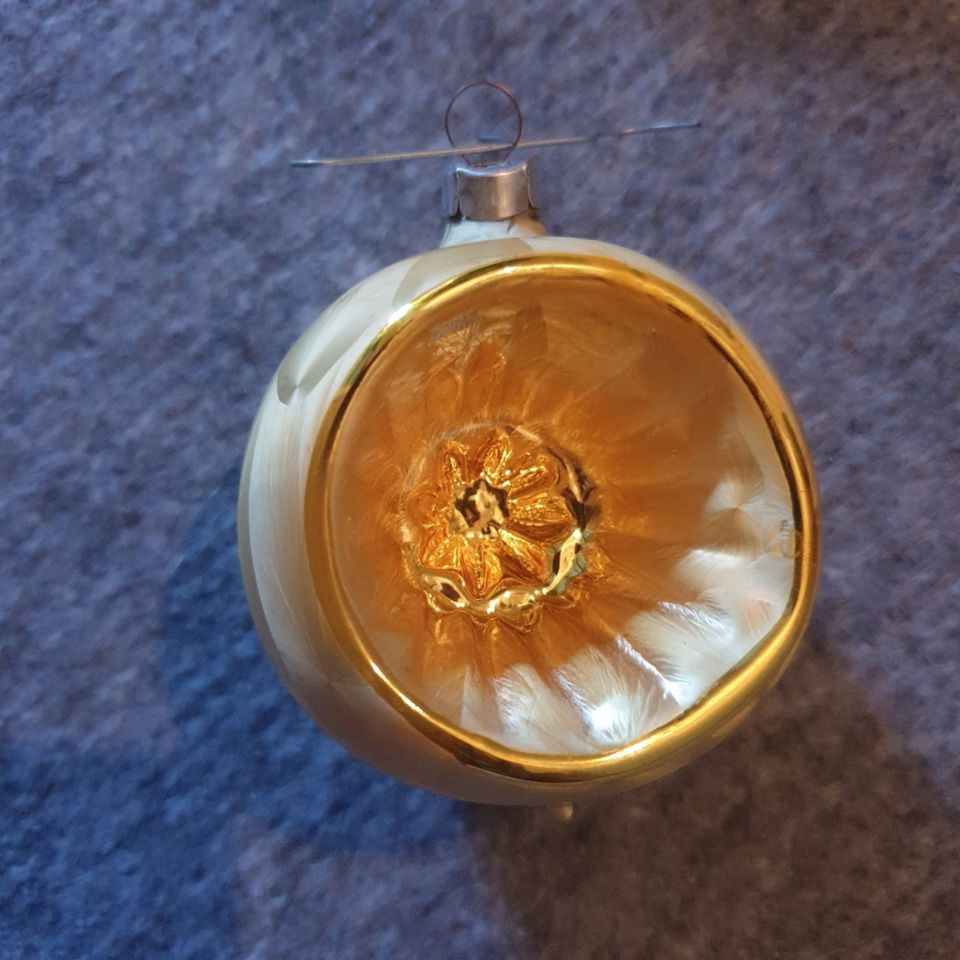 Weihnachtskugeln Reflexkugeln Gold Creme Federn Perlmutt Vintage in Castrop-Rauxel