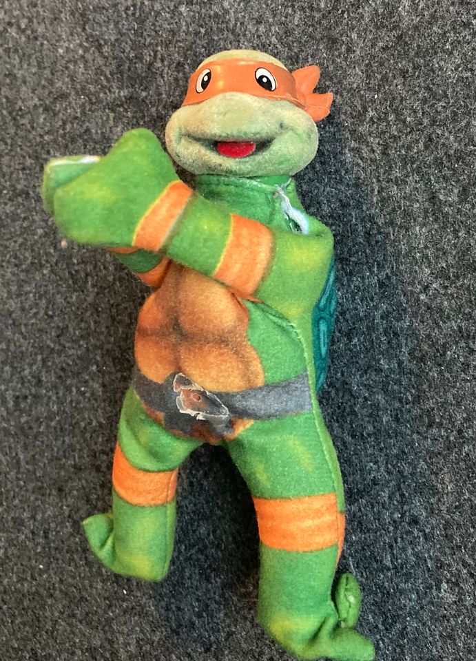 Teenage Mutant Ninja Turtles Figur 90er Michelangelo in Kassel