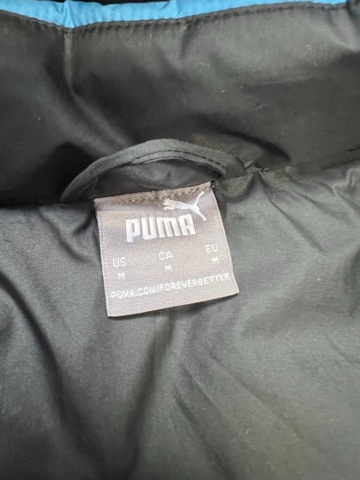Puma neuwertige blaue Jacke - M in Chemnitz