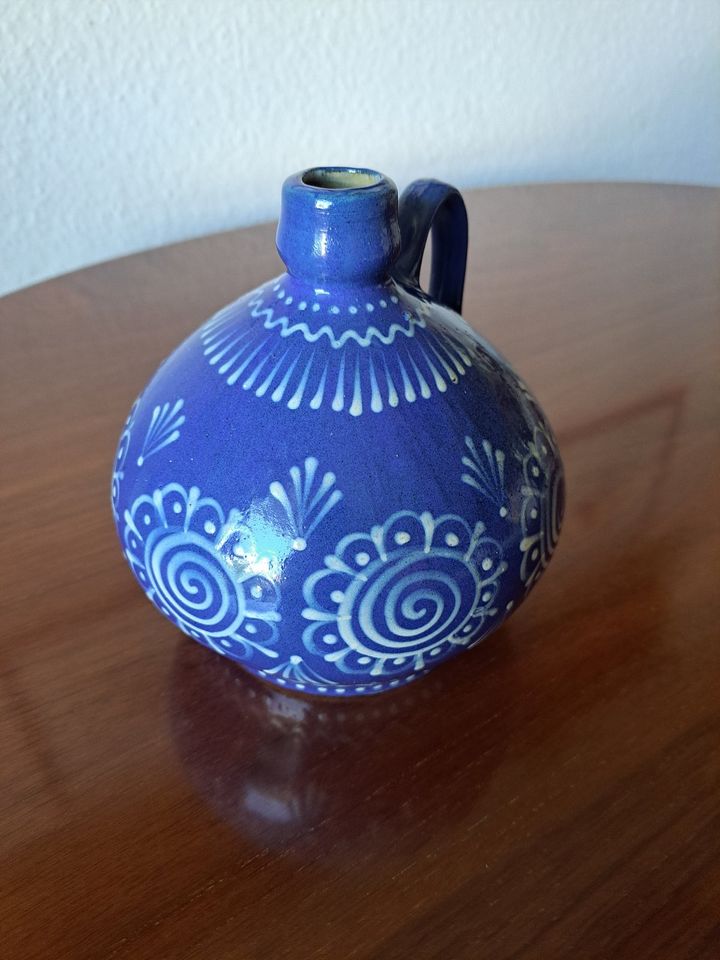 Blauer Keramik Krug mit Griff in Gröbenzell
