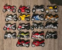 Motorrad Modelle Sammlung 1:18 ducati Yamaha suzuki triumph Honda Sachsen - Freital Vorschau