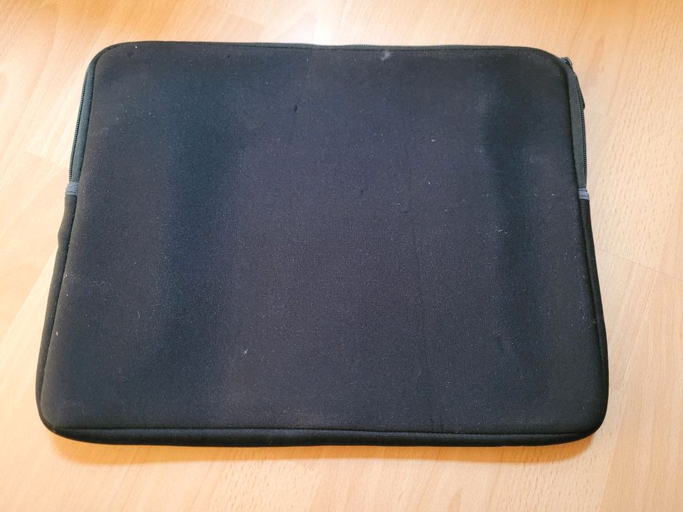 Laptoptasche 38x30cm schwarz in Pentling