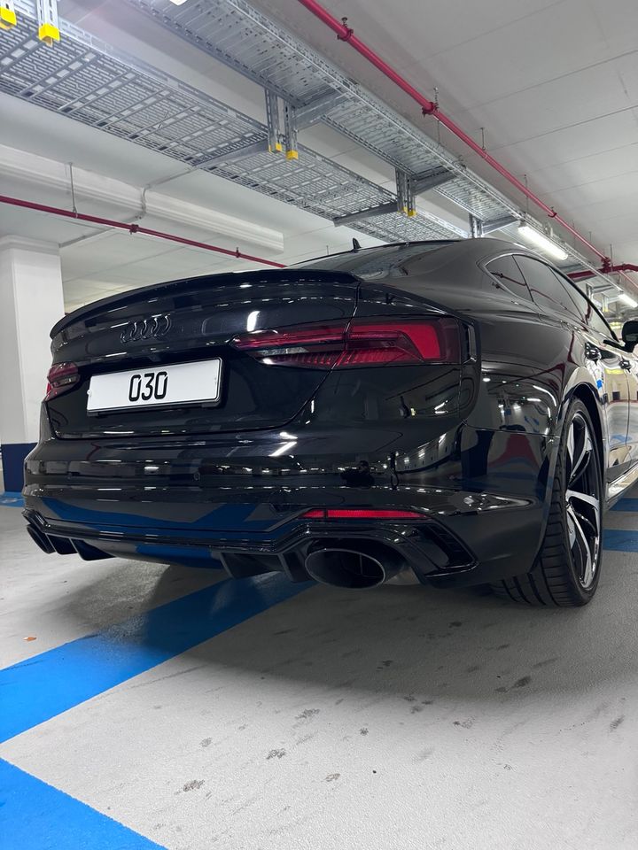 Audi RS5 mieten Auto mieten RS5 Sportwagen mieten Berlin Hochzeitsauto mieten Berlin Hochzeitsauto mieten Auto mieten Brandenburg Audi RS in Berlin